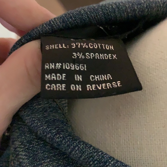 Brandon Thomas blue medium wash denim jean jacket with decorative beading - Picture 13 of 17